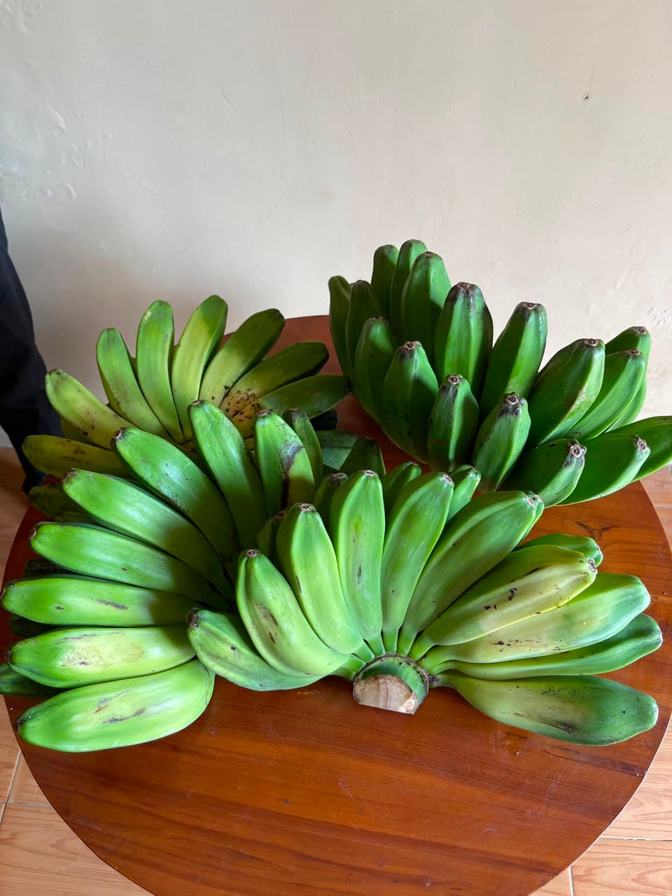 Pisang Kepok Java Fruit segar di atas meja — siap untuk olahan dan katering